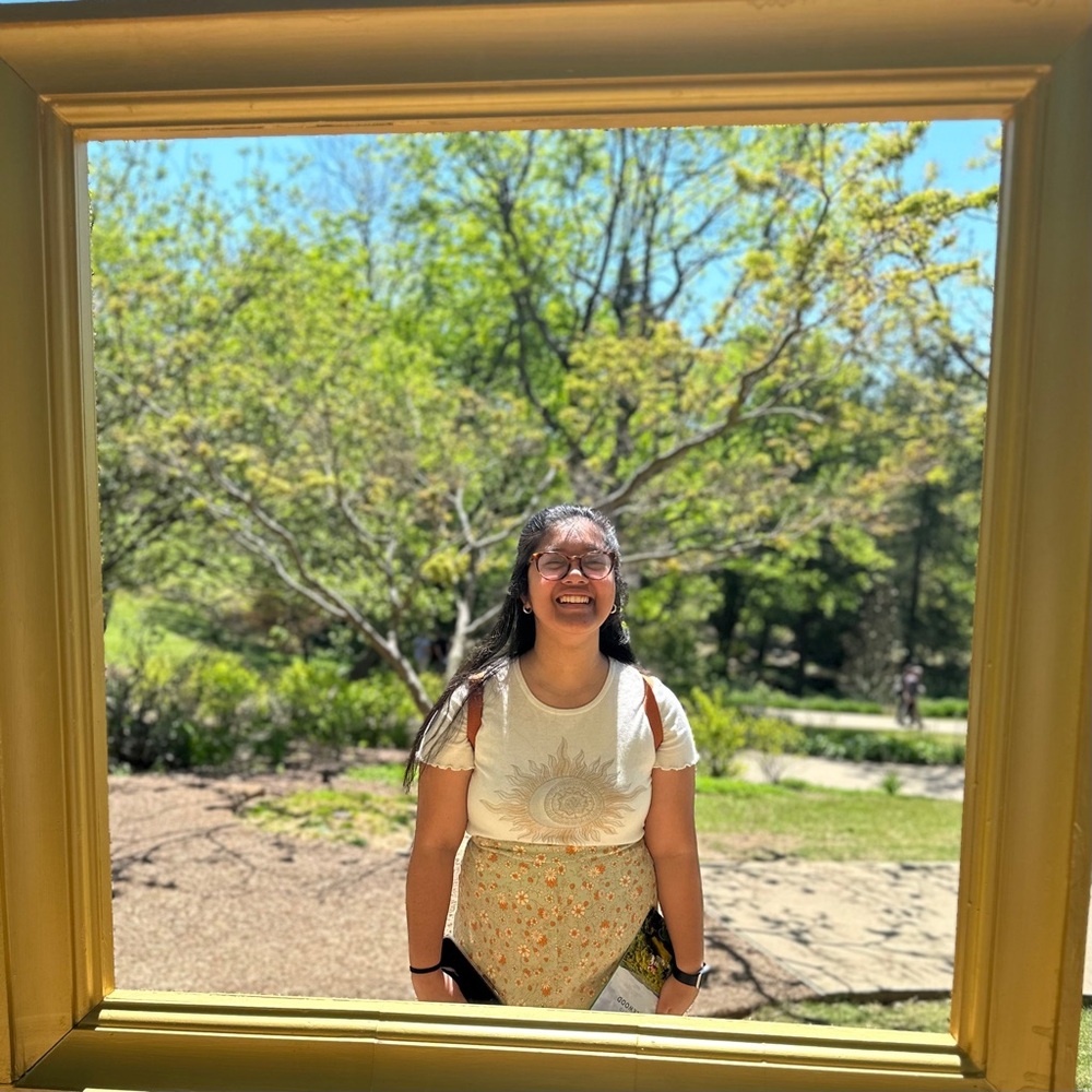 Meet your Posher, Alexis